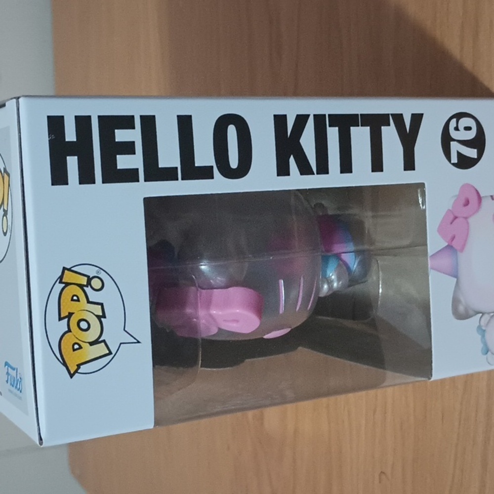 Hello Kitty 50th Anniversary Funko Pop - Picture 4 of 8